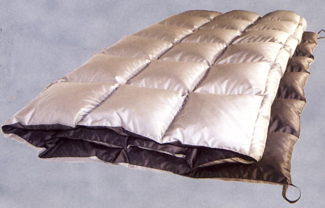 Western Mountaineering Cloud 9 Comforter King 1 Western Mountaineering Cloud 9 Comforter King