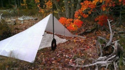 Hyperlite Mountain Gear Flat Tarp 8´6´´ X 8´6´´white -Zelte Verkäufe tarp field 1